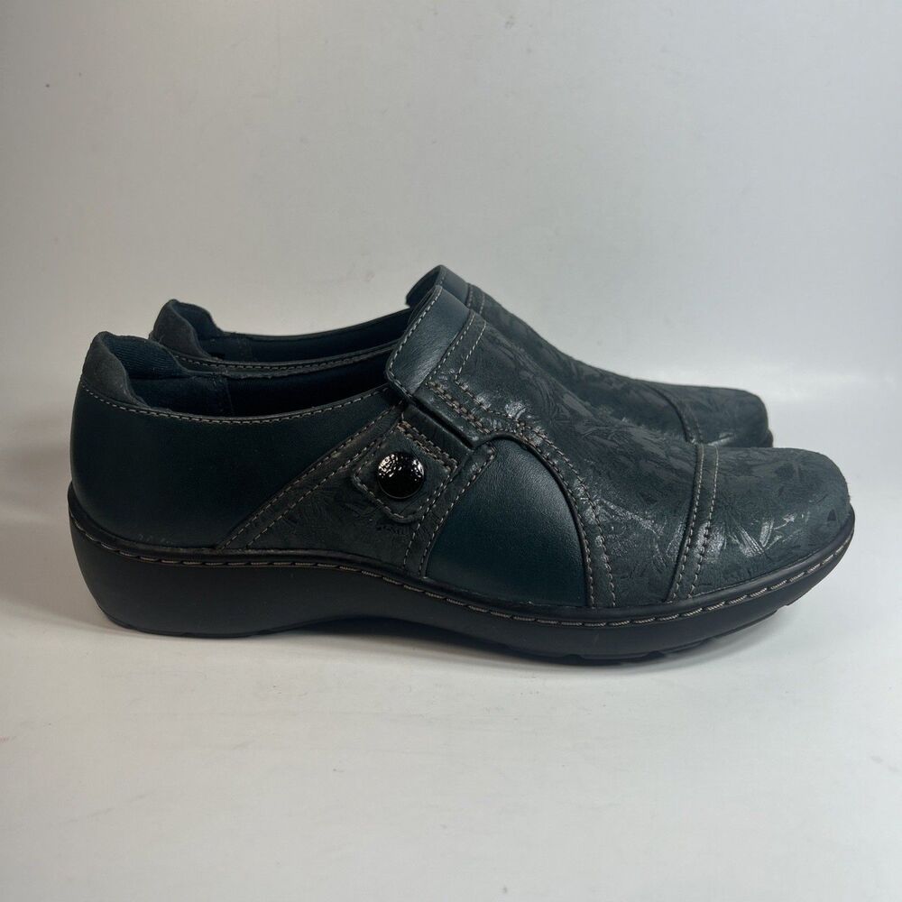 Clarks Womens Shoes Size 6.5 W Cora Poppy Loafer Blue Leather Slip On Embossed